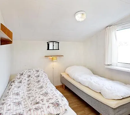 Holiday Lyngstien Iii Клитмеллер